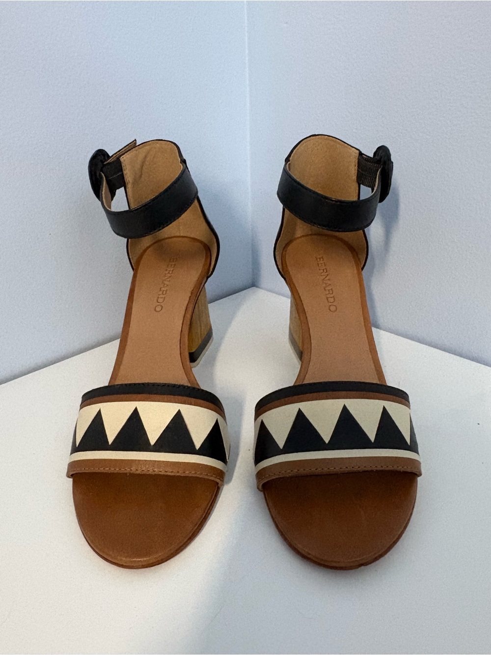 Bernardo Black and Tan Geometric-Pattern Ankle-Strap Sandals sz 8